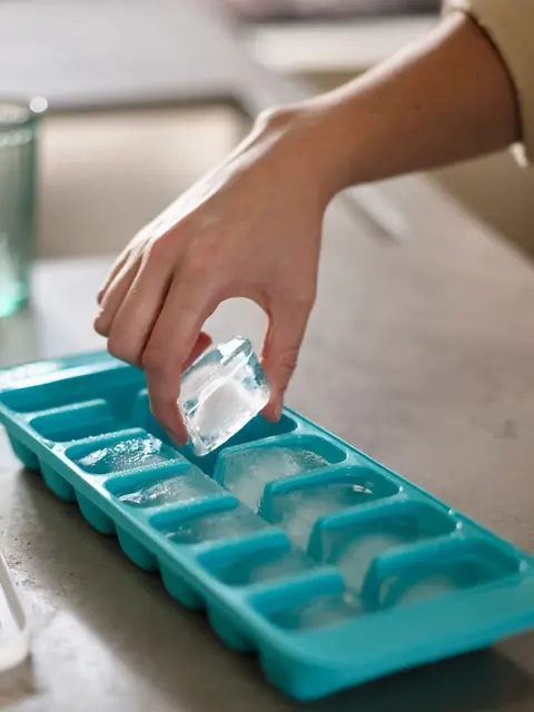 ICE CUBE TRAY
